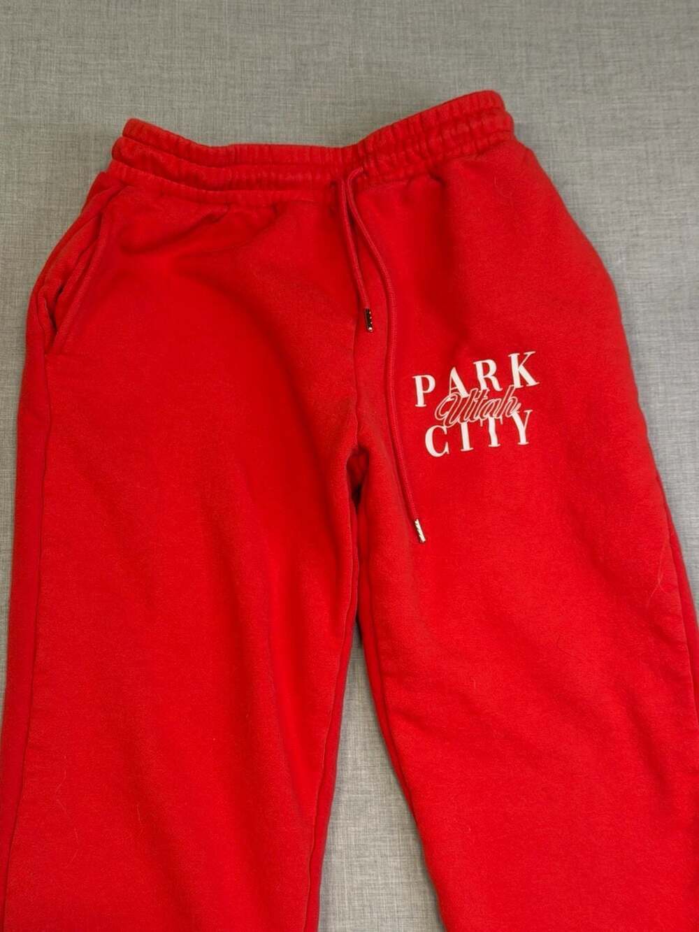 Park City Utah 73 Graphic Red Sweatpants Size M - Picture 3 of 6